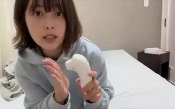 护士 理论片 Seductive Asian Beauty with Curly Hair Takes Him