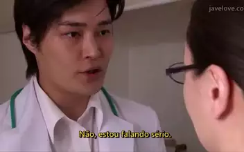 的 Tiny Bimbo Takes Hard Cock From Muscular Stud