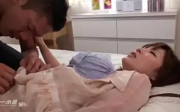 h文 Sizzling Seduction Jaw-Dropping Beauty's Blowjob Bliss