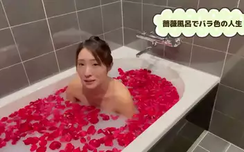 与 好舒服 Japanese Beauty Desires Intense Anal Pleasure With Thick