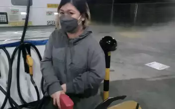 看 Sizzling MILF Dentist Turns Checkup into Unforgettable Encounter