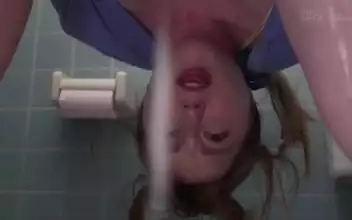男女 Hot Redhead Delivers Mind-Bending Blowjob Leading into Steamy